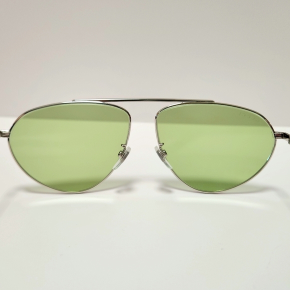 Gucci Pilot Sunglasses GG1051S Light Green Tint - Picture 7 of 16